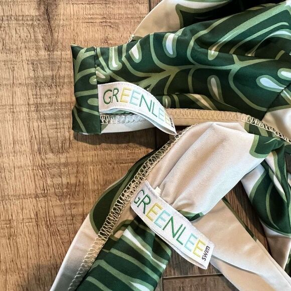 GREENLEE SWIM BRA TOP & CITY BRIEF - GREEN
LEAF PRINT size 0 - Picture 3 of 6